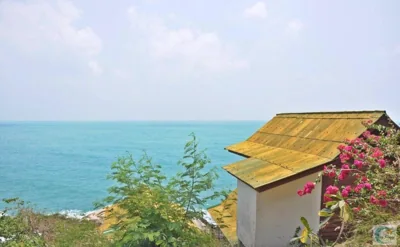 Chambre double avec ventilateur et vue sur la mer — The Ocean Phangan Homestay