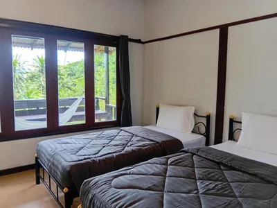 Petite chambre lits jumeaux — The Ocean Phangan Homestay